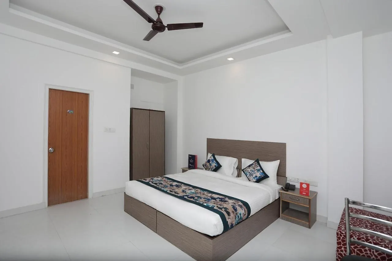 ***  Oyo Hotel Qubic Stay New Delhi India